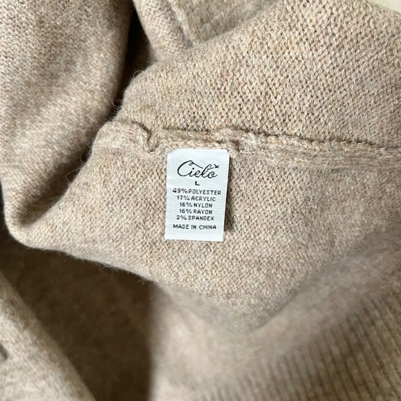 NWT Cielo Long Duster Open Front Cardigan Women's size Large Oatmeal - Picture 6 of 9